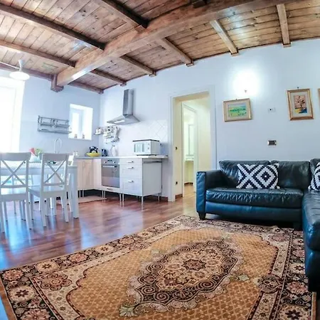 Colosseum 4 Double Bedrooms *