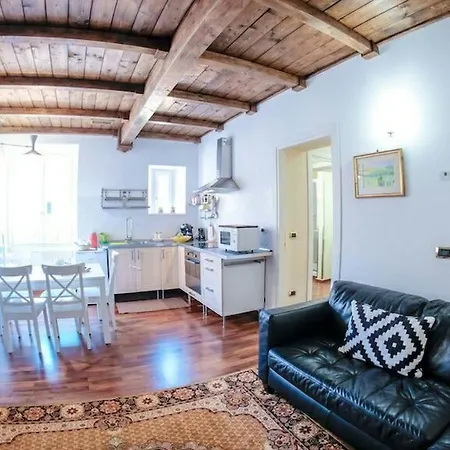 Colosseum 4 Double Bedrooms *