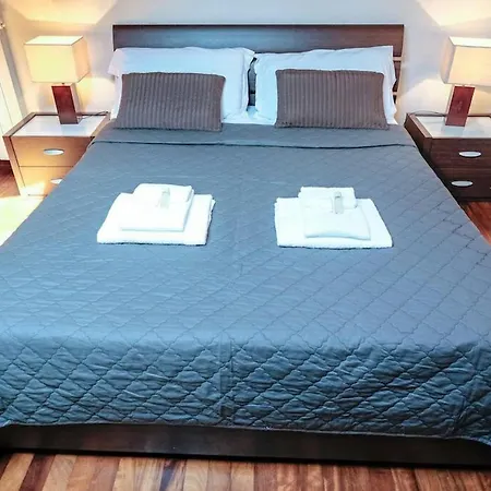 Lägenhet Colosseum 4 Double Bedrooms